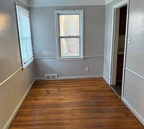 3rd image of 14019 Edmore Dr