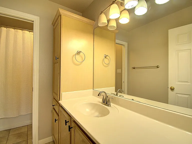 117 Dover Dr — Photo 21