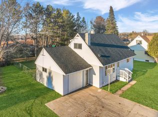 201 Arlington Rd, Hoyt Lakes, MN 55750