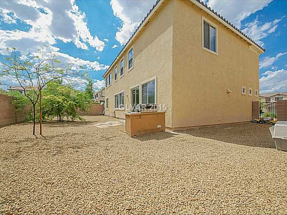 3rd image of 1837 Luna Vista Pl