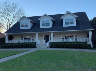 341 Leeward Cir, Azle, TX 76020