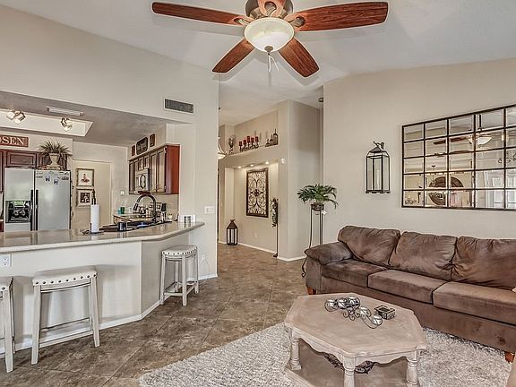 4th image of 3708 E Windsong Dr