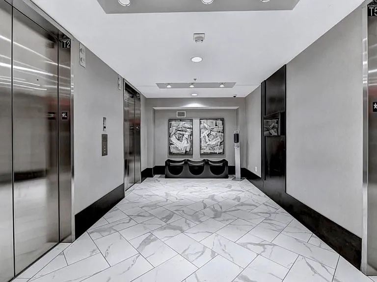 400 W Peachtree St NW — Photo 12