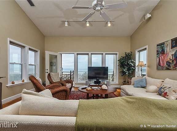 Here is a view to remember! Windows on 3 sides!