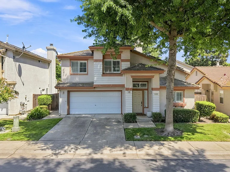 3668 Whispering Creek Cir — Photo 3