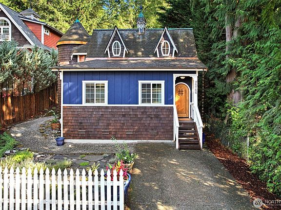 3rd image of 20760 Greenwood Street NE