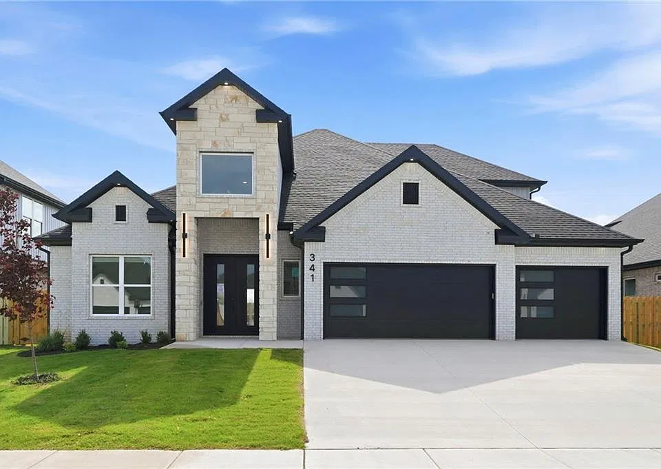 341 Hedge Dr
