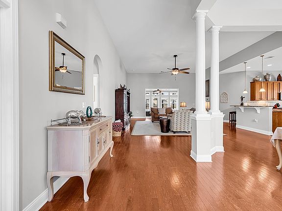 3rd image of 3001 Chesterwood Ct.
