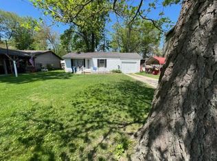 4133 Woodland Dr, Bridgman, MI 49106