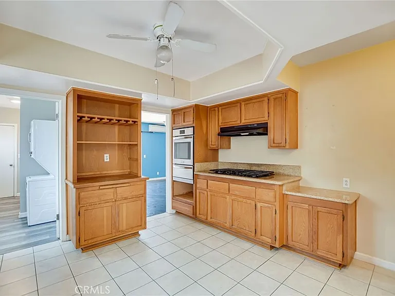 1015 E Walnut Ave — Photo 20