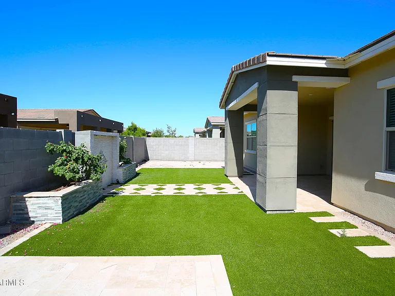 1201 E Cherrywood Pl — Photo 25