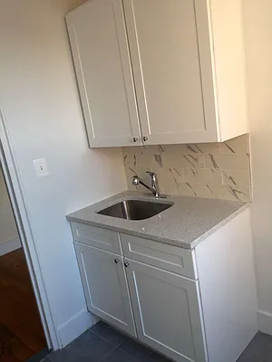 Rented by BRICK & GALO REALTY CORP | media 19