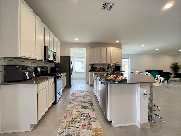 3902 Itzle Island Ct — Photo 15