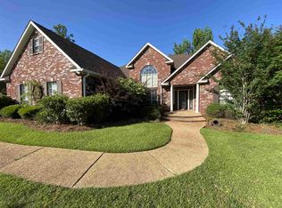244 Greensview Dr, Brandon, MS 39047