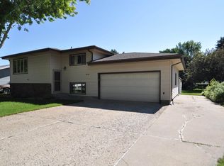 1615 Houston Dr, City Of Bismarck, ND 58504