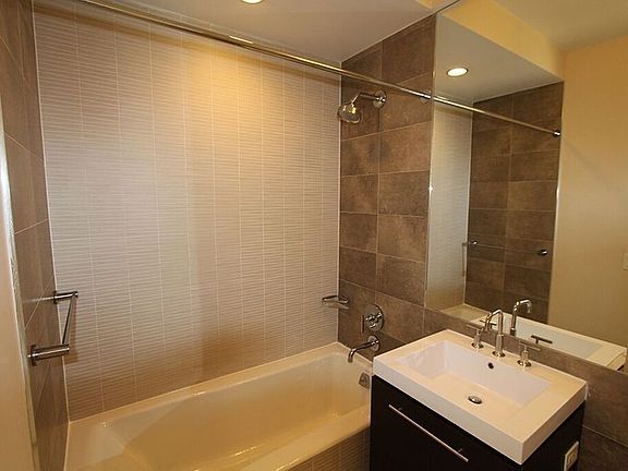 3rd image of 200 W 72nd St APT 6N