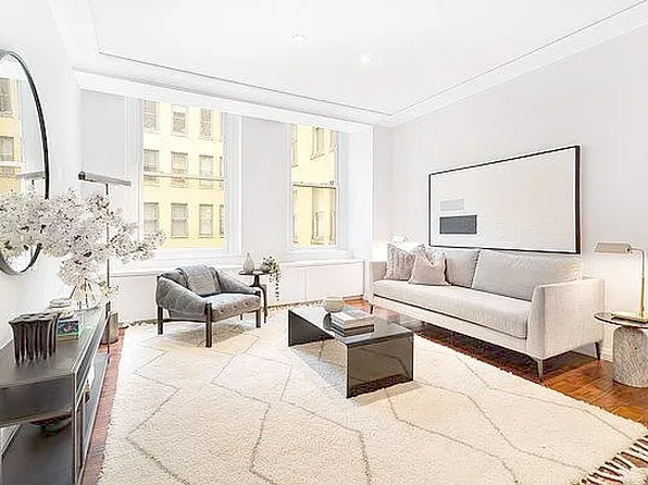 55 Wall St APT 825, New York, NY 10005
