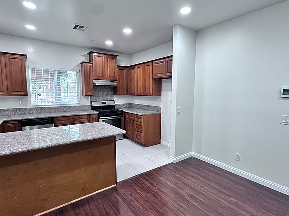 2nd image of 9257 Ramona St
