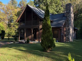 907 Vaughn Dr, Weaver, AL 36277
