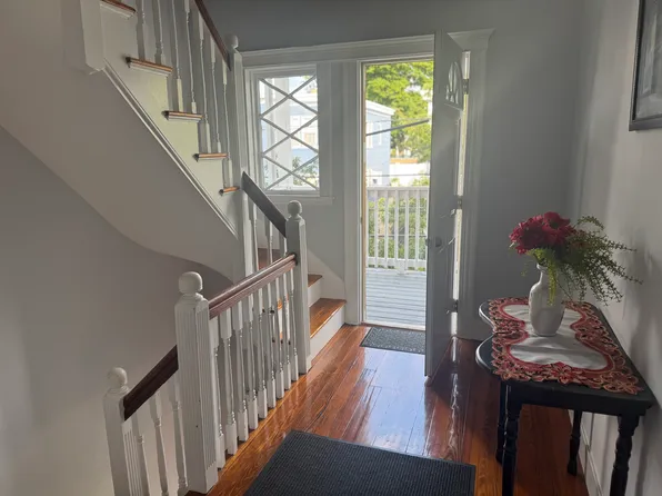 98 Irving St Unit 2, Everett, MA 02149