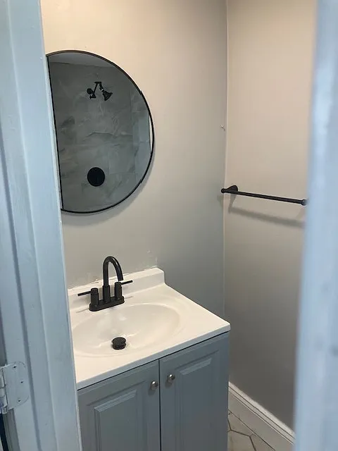 New Bathroom 2 - 1630 Jackson St #C