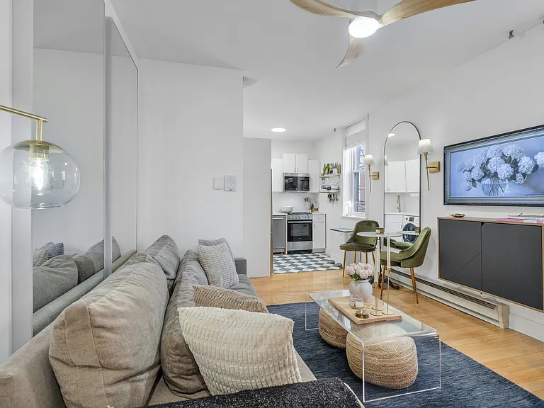 235 Monroe St #17 — Photo 4