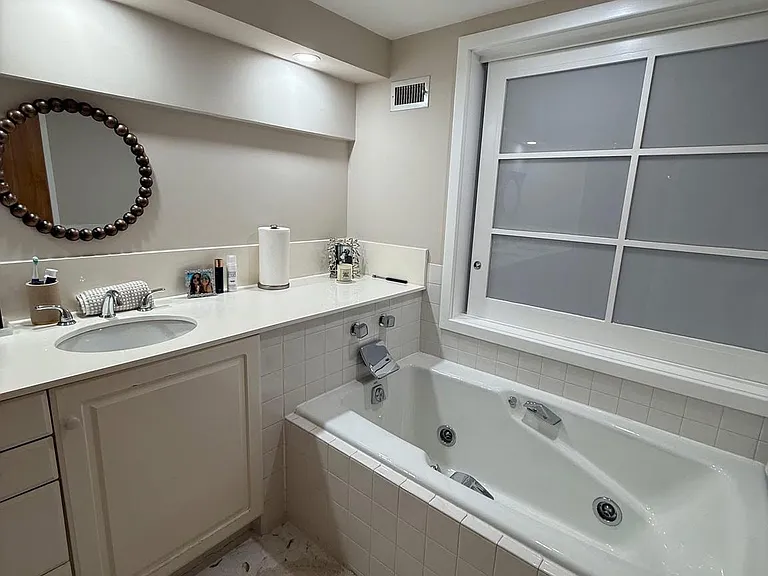 7 N Columbus Blvd #212 — Photo 24