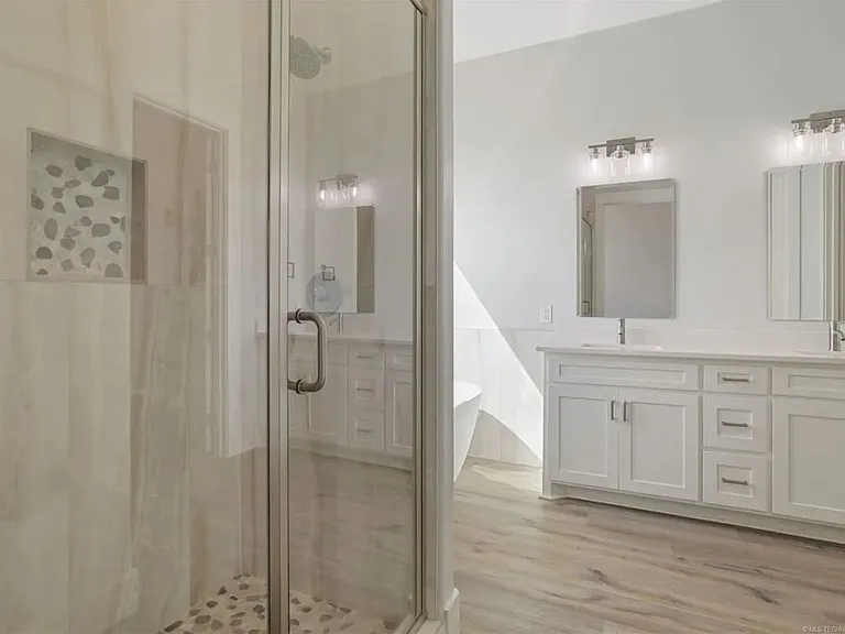 223 Vaughn Ln — Photo 16