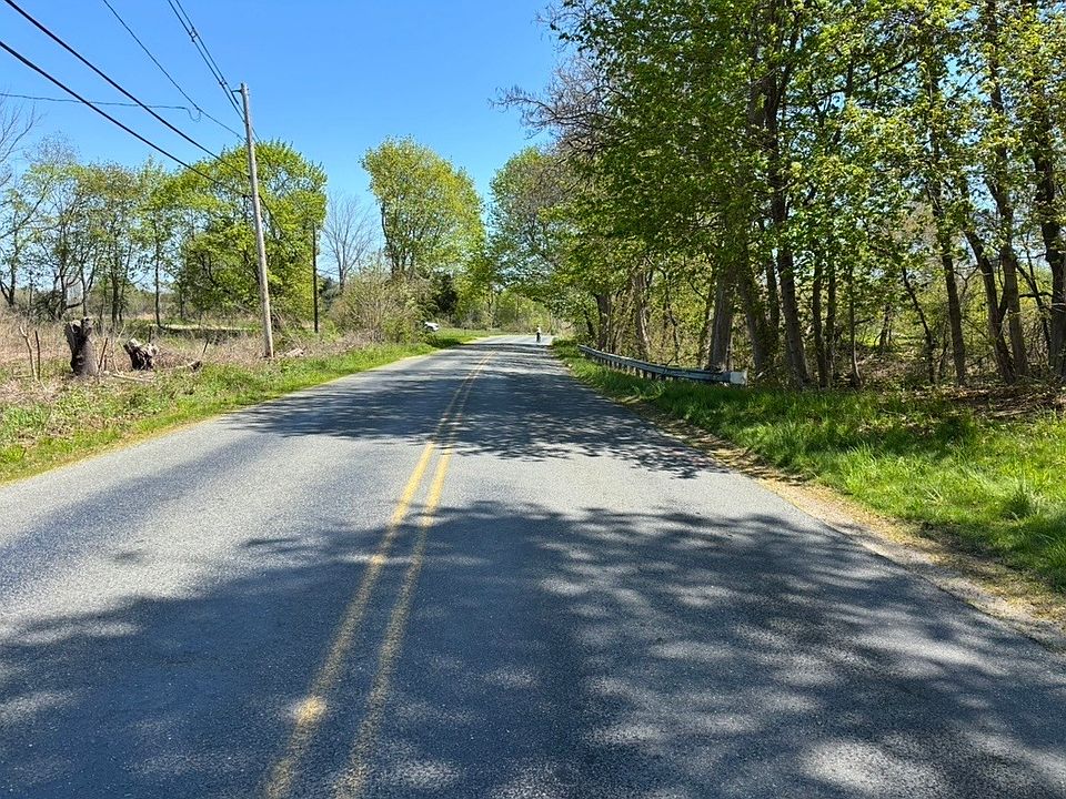 2nd image of 205R Providence St Lot 4
