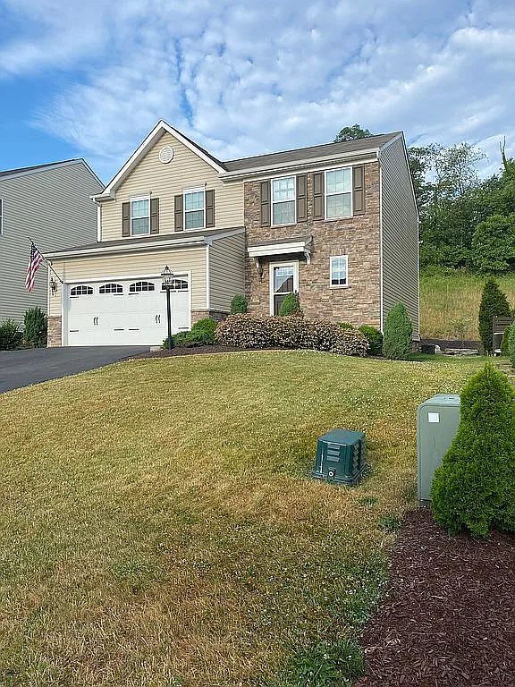 222 Long Ridge Dr photo 1