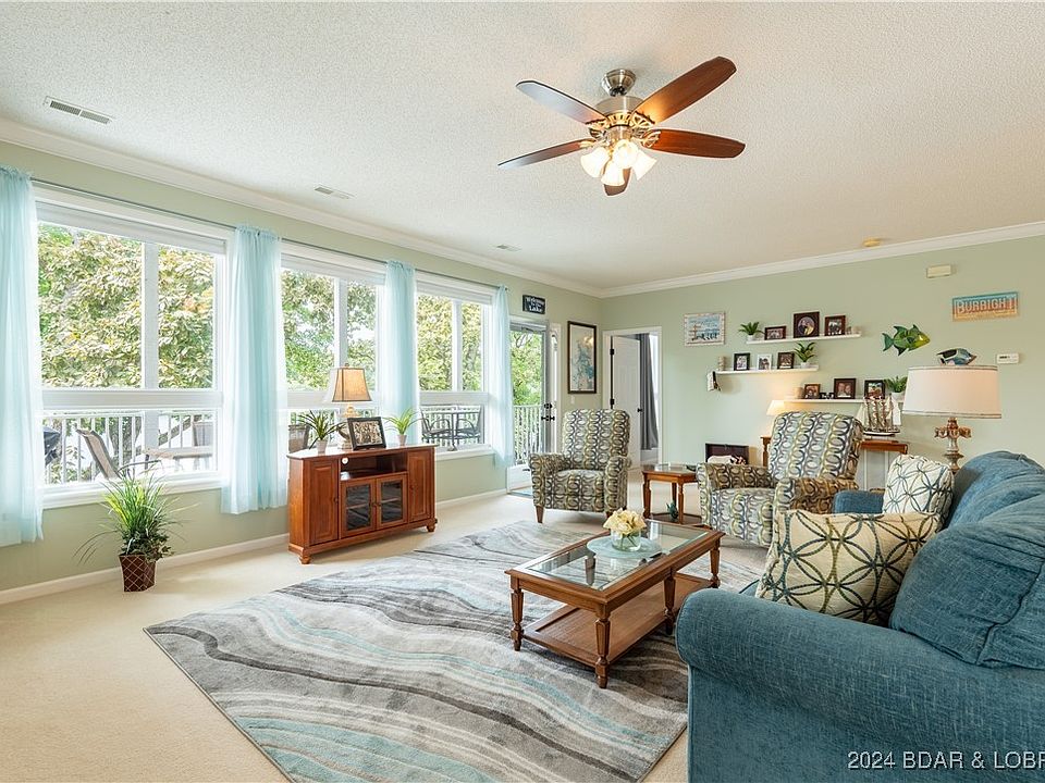 1st image of 27 Hawthorn Dr Unit 2-A