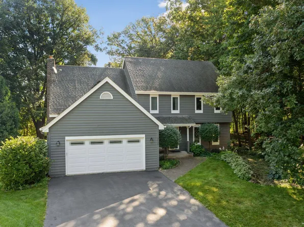 3035 Autumn Woods Dr, Chaska, MN 55318