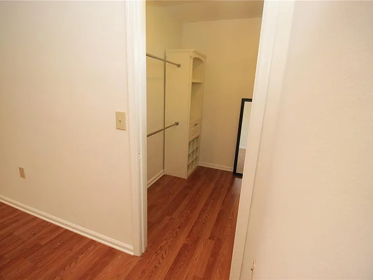 106 Founders Ct — Photo 25