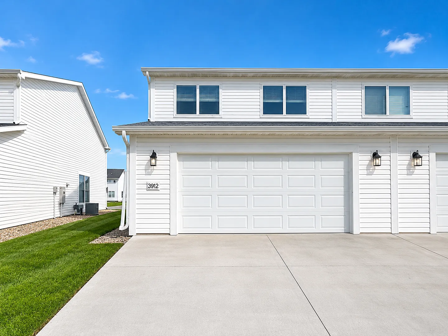 Limited Time Offer: Get THREE Months FREE with a 15-Month Lease! — Photo 3