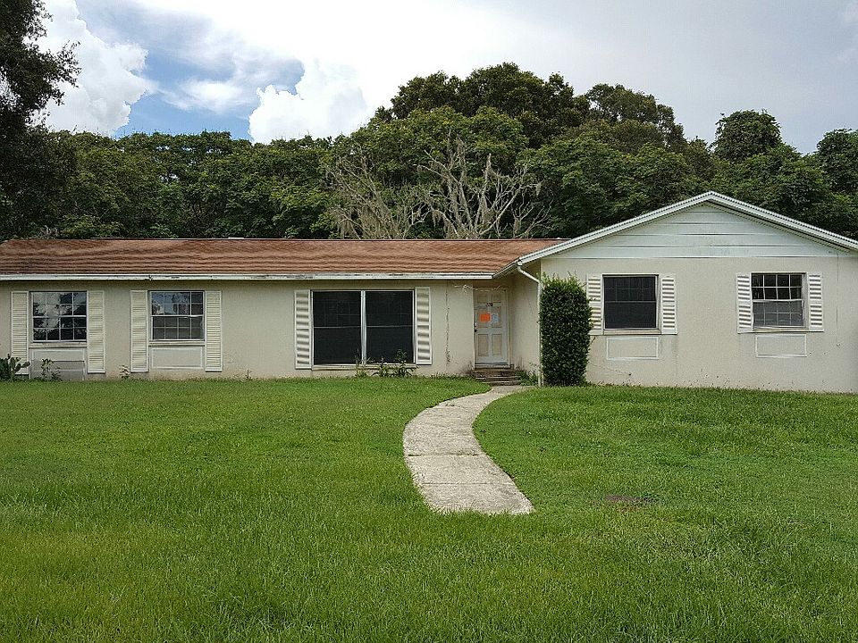 1st image of 36625 Jefferson Ave