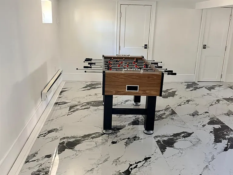 91 Columbus Dr — Photo 17