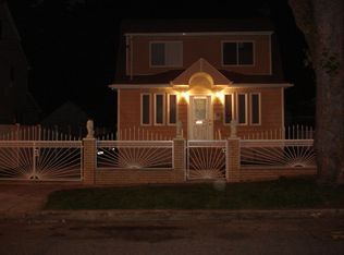 22106 133rd Ave, Springfield Gardens, NY 11413