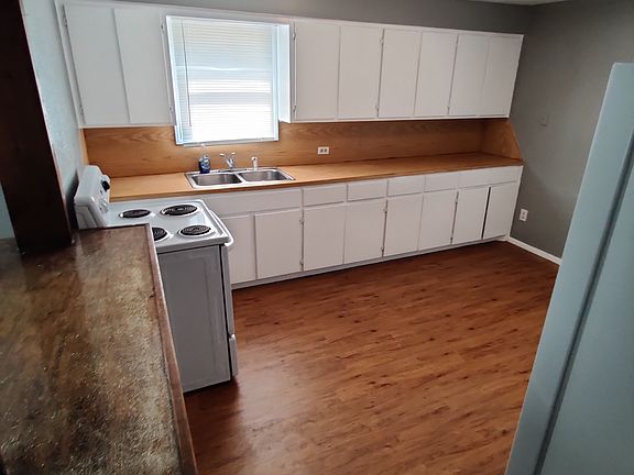 2nd image of 810 S 17th St