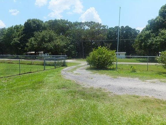 3rd image of 12304 Spottswood Dr