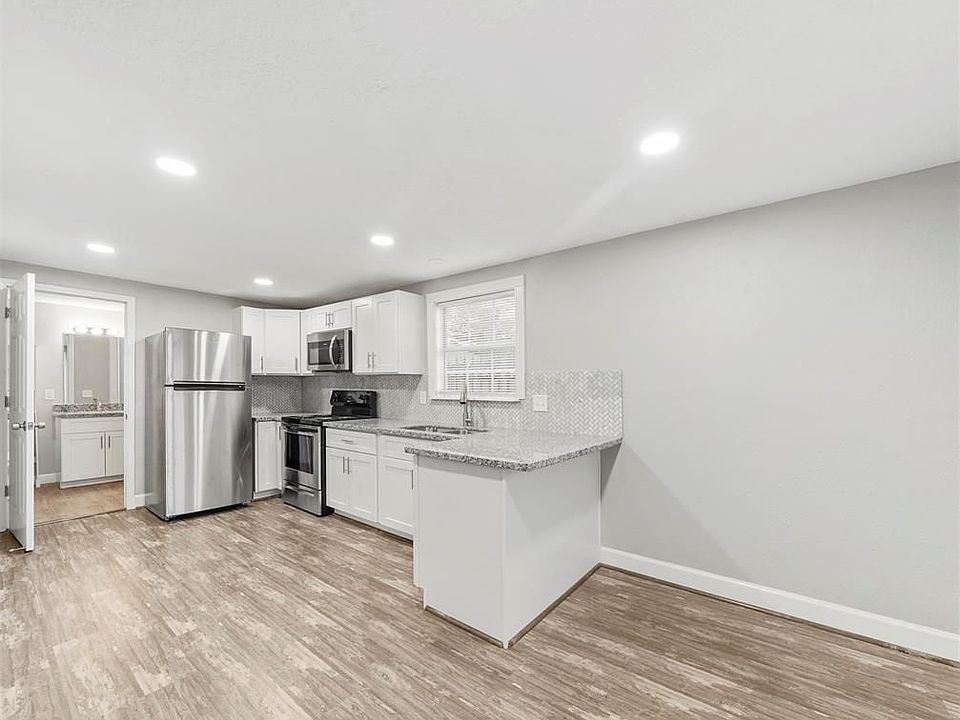 1st image of 10115 Irvington Blvd #B