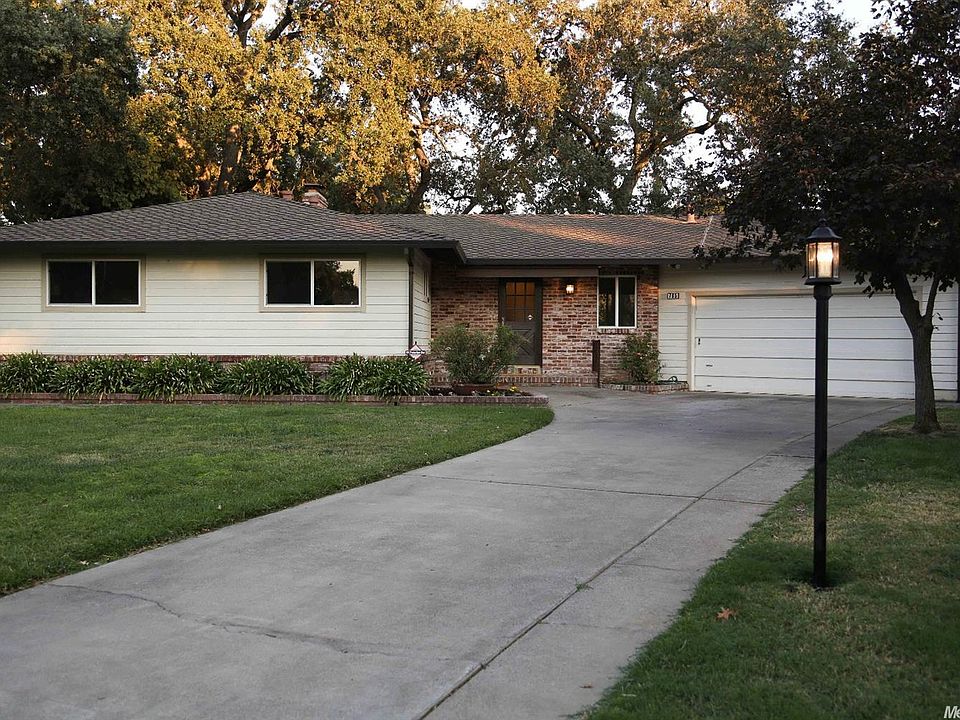 1st image of 705 Columbia Dr