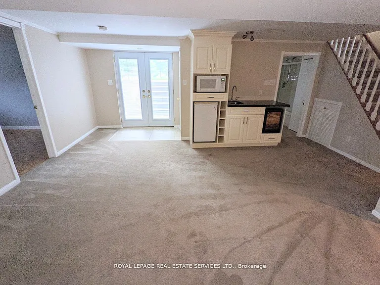 1602 Lincolnshire Blvd — Photo 14