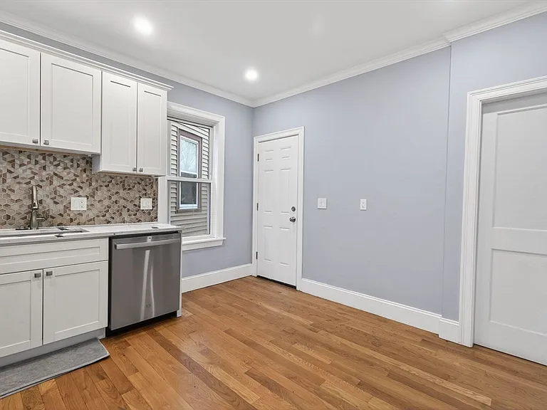 29 East St #2 — Photo 11