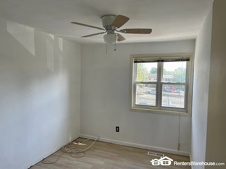 9923 Valley Park Dr — Photo 15