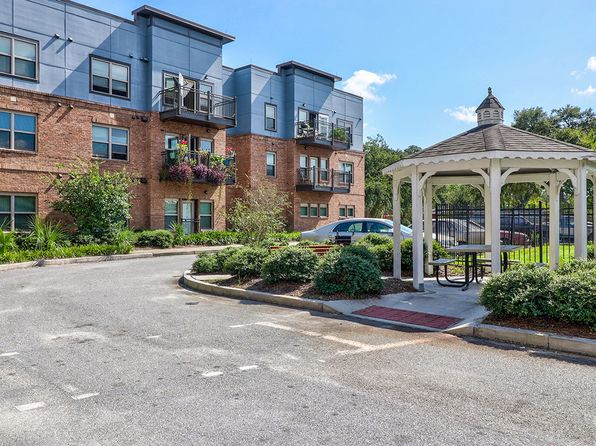 40 Eagle St #1332