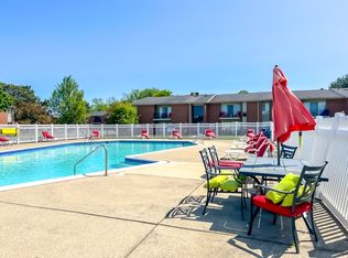 Macomb Manor - Roseville, MI, Roseville, MI 48066