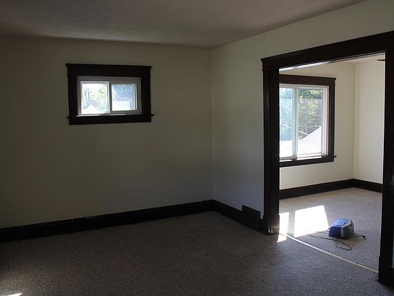 3rd image of 5012 Henry St Floor 2