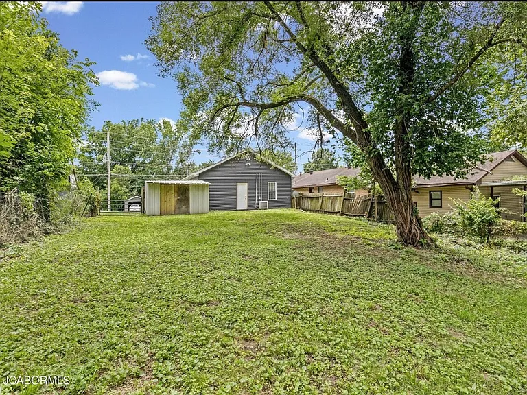 420 Vetter Ln — Photo 10
