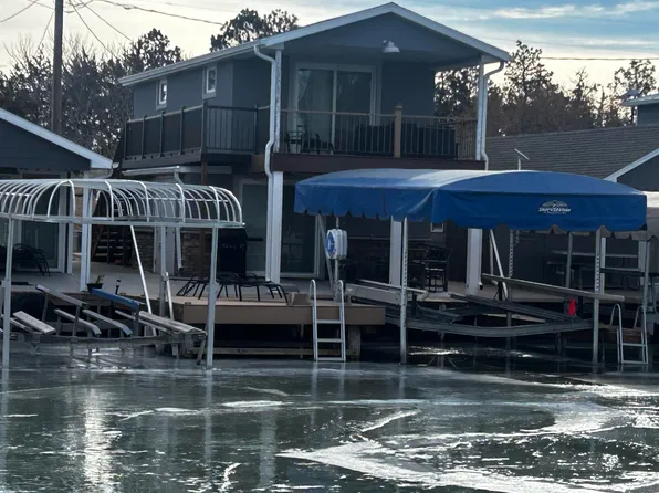 205 MILL ISLE 14A, North Platte, NE 69101