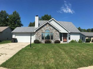 1028 Fox Orchard Run, Fort Wayne, IN 46825